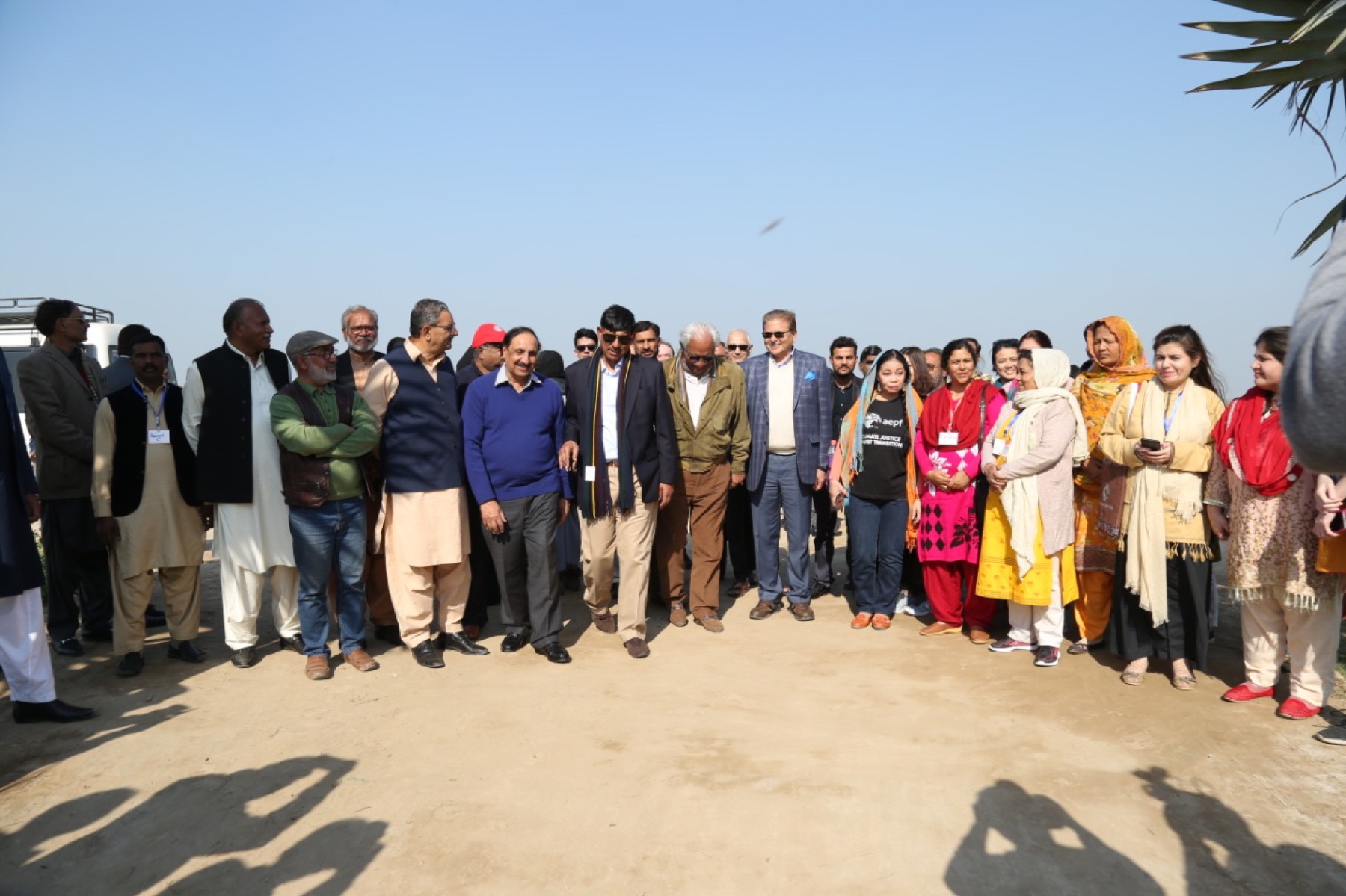 Twenty AEPF foreign delegates and over 100 Pakistani farmers visit Pansota Farm.
